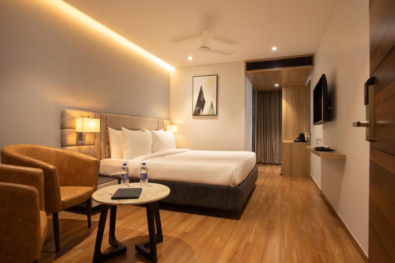 Northway Hotel Visakhapatnam Exterior foto